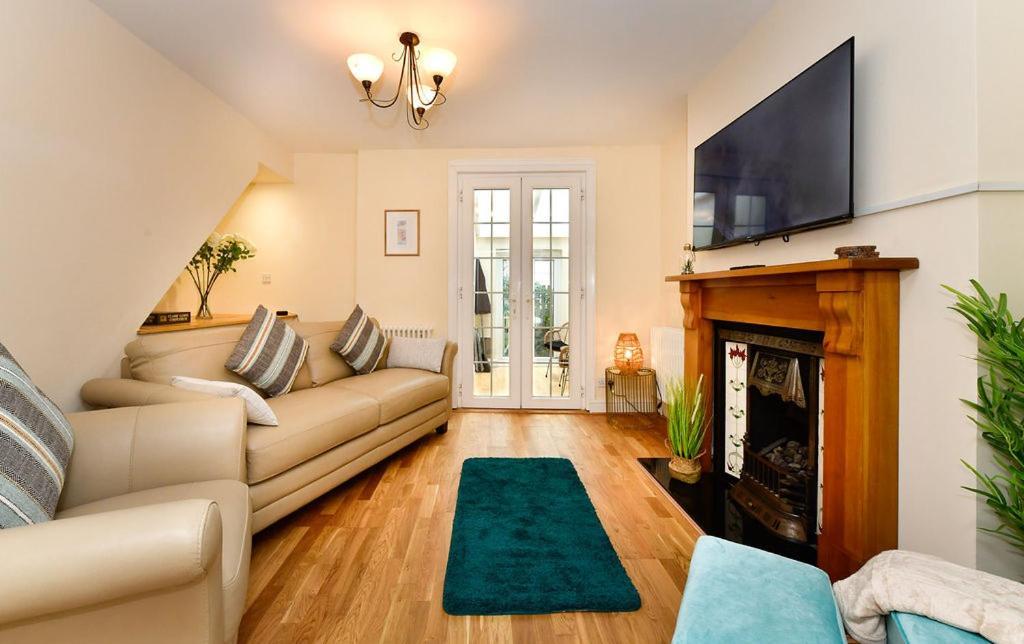 Just Stay Wales - Castle Square Cottage, Mumbles 외부 사진